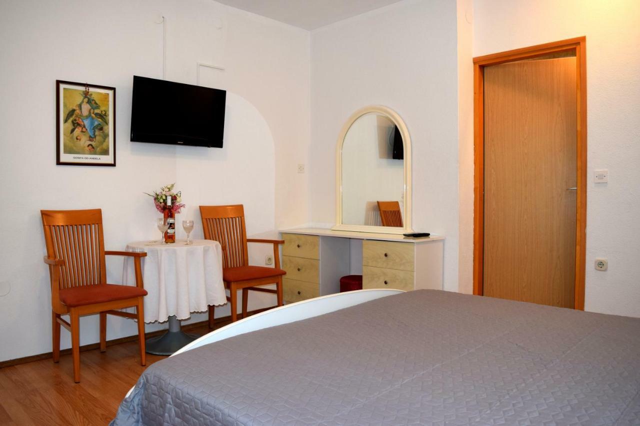 Holiday Room Macukin 布雷拉 外观 照片